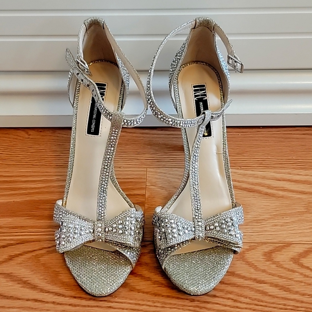 Womens 7.5 open toe rhinestone heels